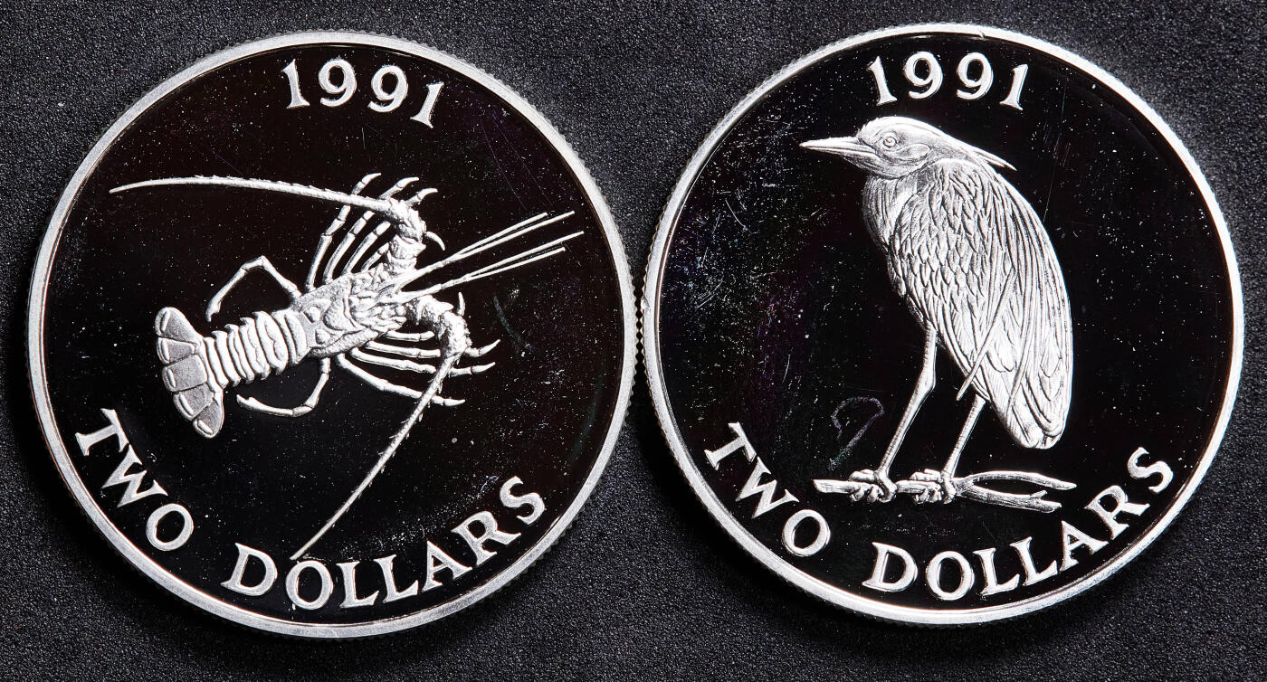 【俄甄集藏】2026年(049)03-18星期三 晚 19:30 全场包邮 英属百慕大1991年动物保护系列眼斑龙虾与皇冠夜莺2元精制大银币一对，单枚重28.28克，925银，发行量3000枚