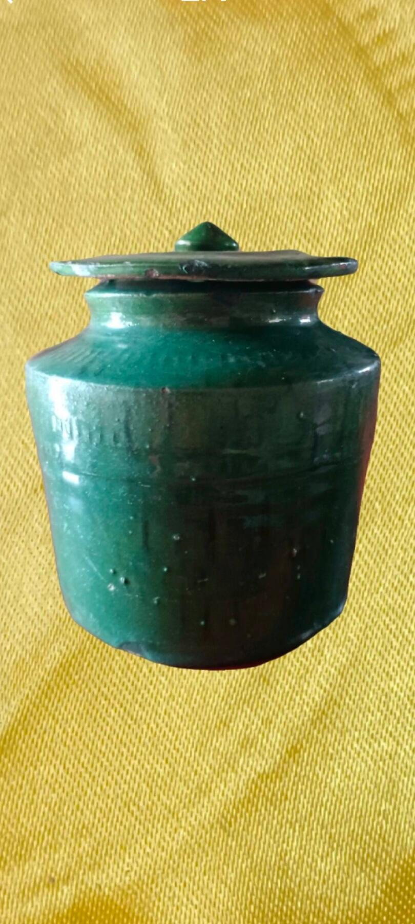 晚清绿釉盖罐子