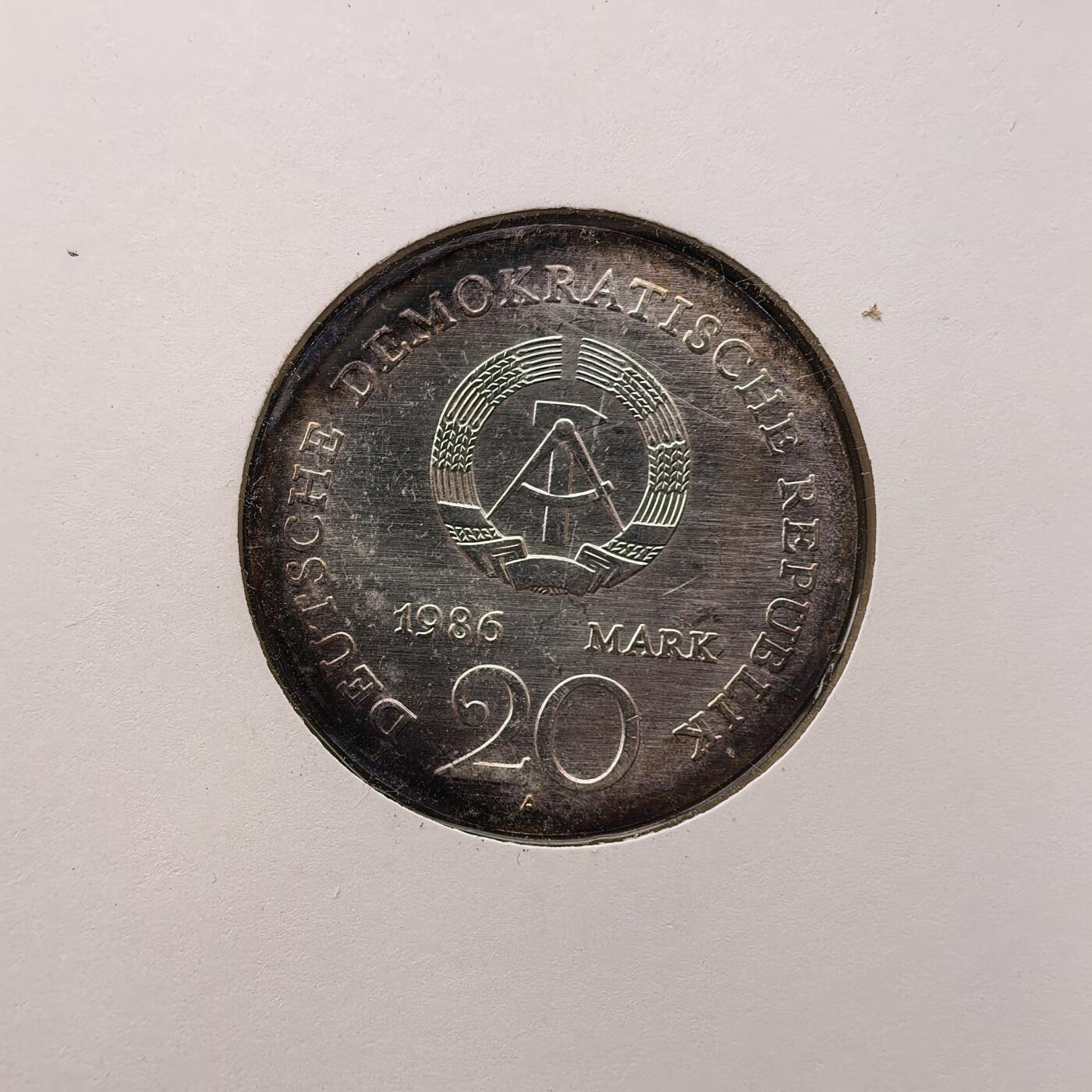 道一币馆币章第一百六十八场 邮币封 民主德国1986年格林兄弟200周年-穿靴子的猫20马克纪念银币 20.9g 625s 40000