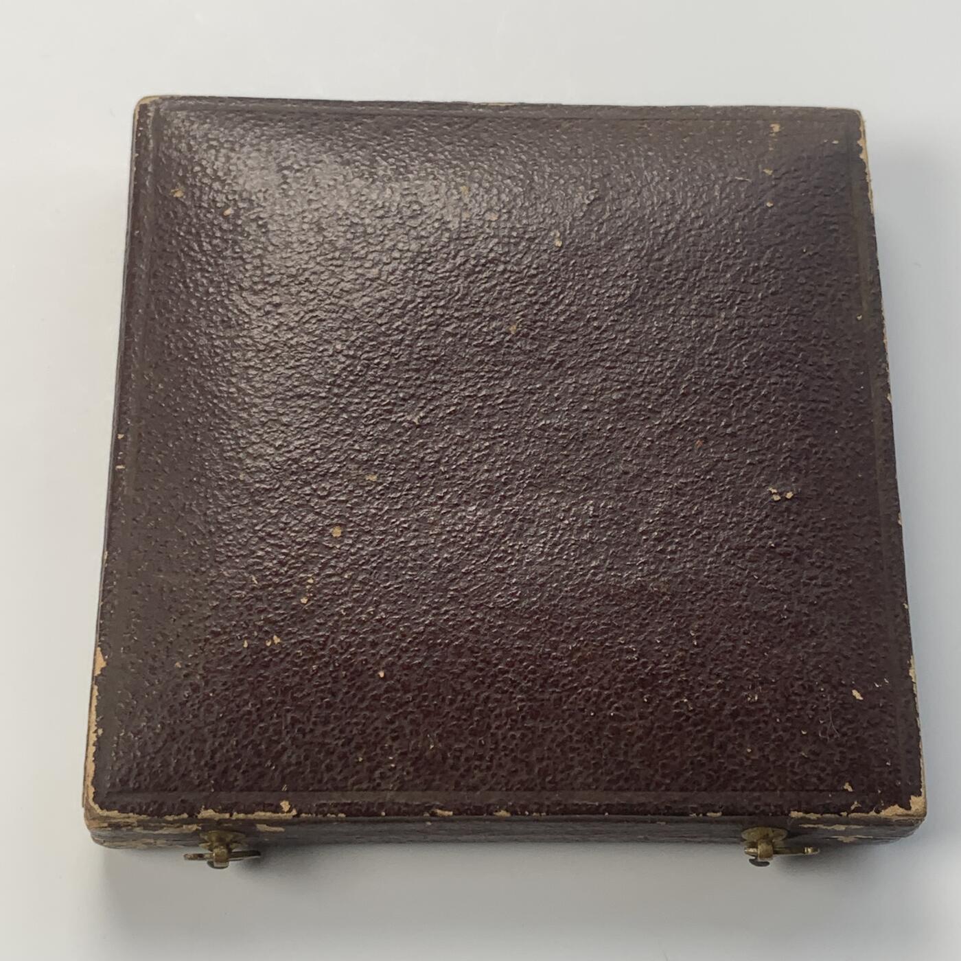 掌中浮雕-藏着的欧洲第054场 1913年教皇庇护十世铜章， 66.8mm，S.Johnson出品，稀少！配有合适的盒子