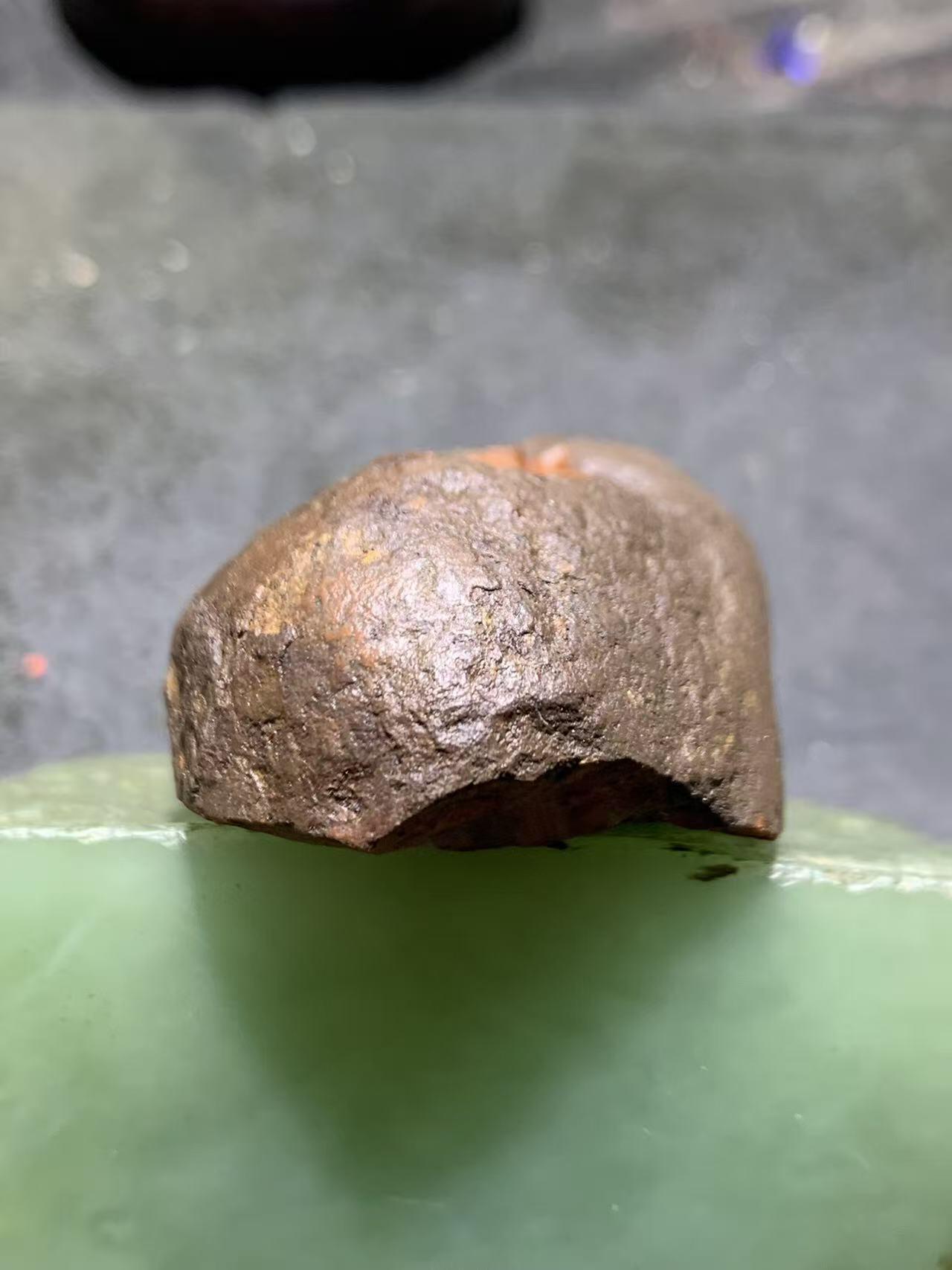 精美原皮冰飘千层纹大开窗料南红玛瑙原石一颗，