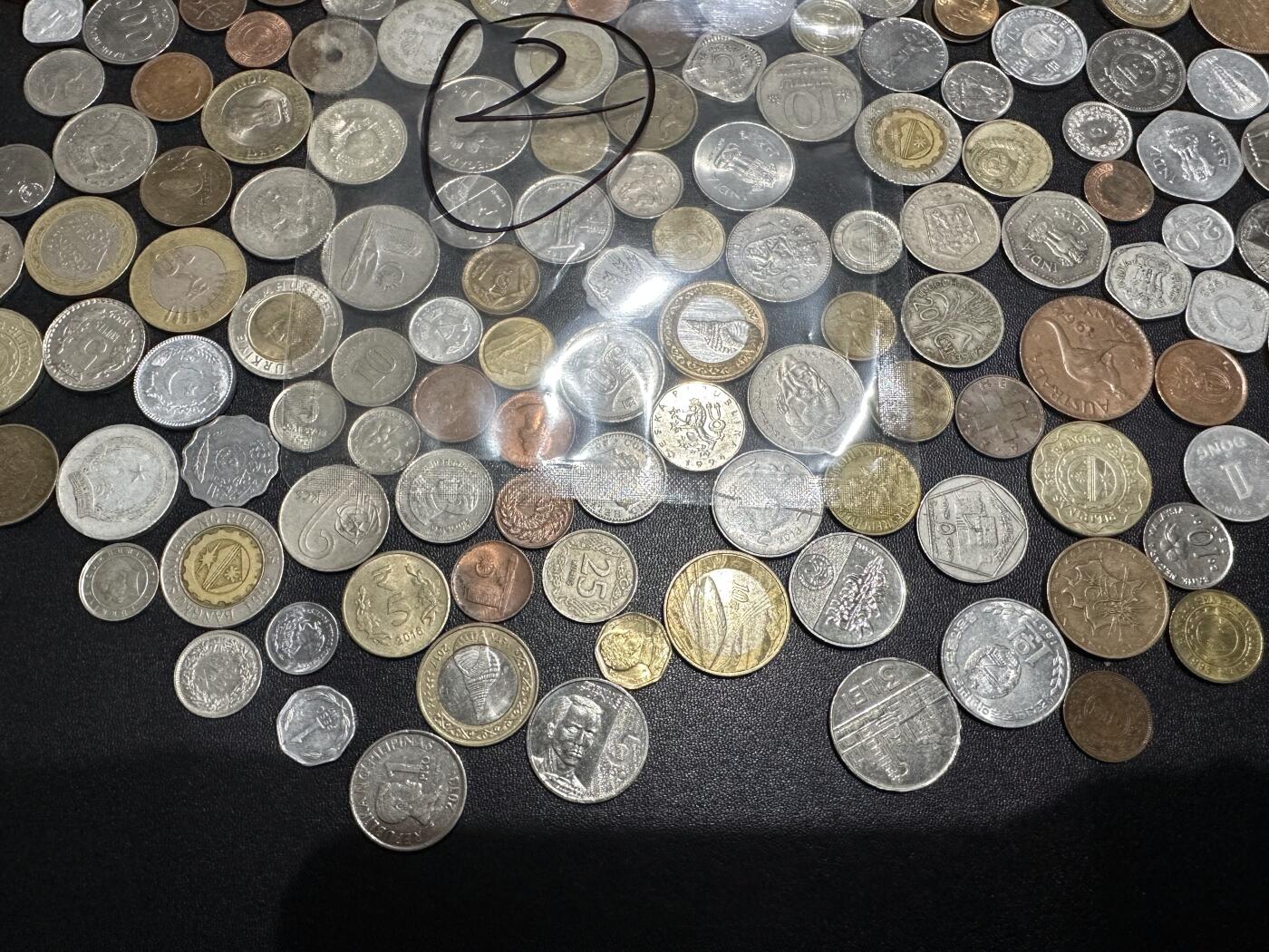 《外钞收藏家》第六百一十六期（精品场）（长期征集拍品、欢迎藏友们联系合作） 硬币包2号 100多枚