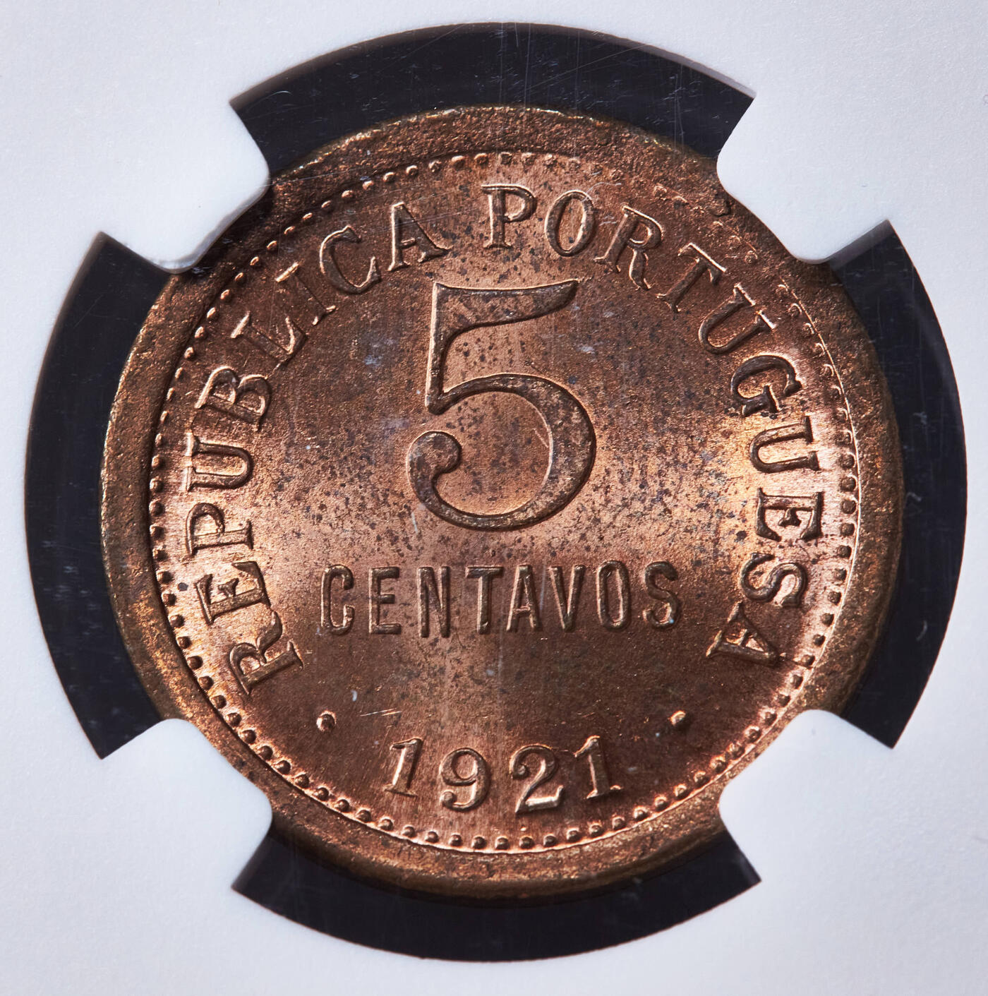 【俄甄集藏】2026年(049)03-18星期三 晚 19:30 全场包邮 葡萄牙共和国1921年国徽版5分铜币，NGC MS63RB，原铜光难得