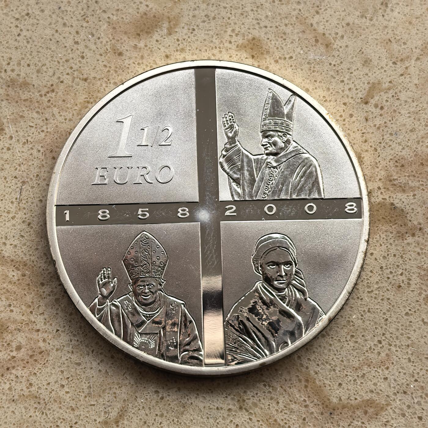 道一币馆币章第一百六十八场 原盒证 法国2008年巴黎圣母院卢尔德教堂1.5欧元精制银币  22.2g 900s 15000