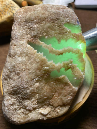 翡翠珠宝 - 翡翠珠宝