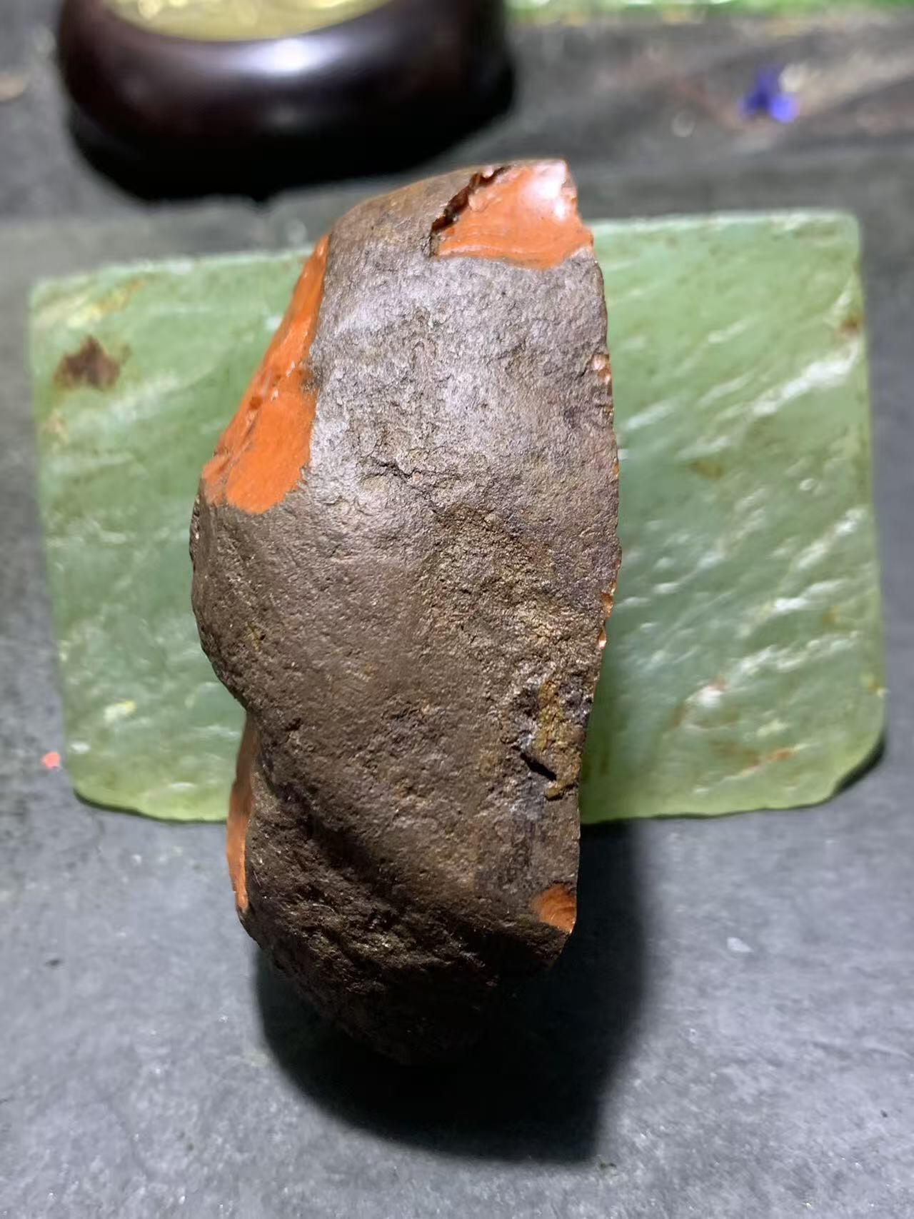 精美原皮冰飘千层纹大开窗料南红玛瑙原石一颗，