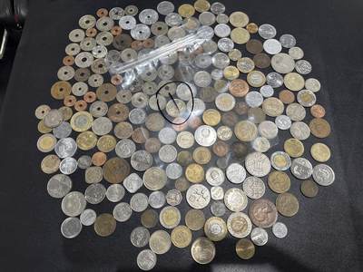 《外钞收藏家》第六百一十六期（精品场）（长期征集拍品、欢迎藏友们联系合作） - 硬币包1号 100多枚一起