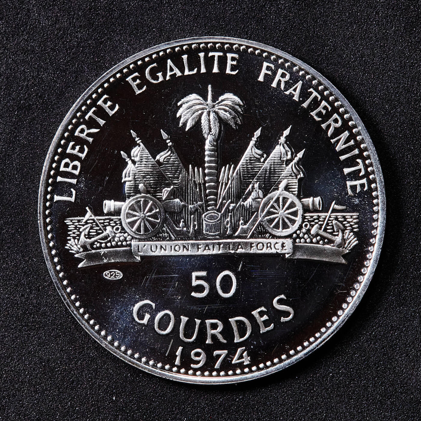 【俄甄集藏】2026年(049)03-18星期三 晚 19:30 全场包邮 海地1976年纪念加拿大蒙特利尔奥运会50盾精制银币，重16.75克，925银，发行量8000枚