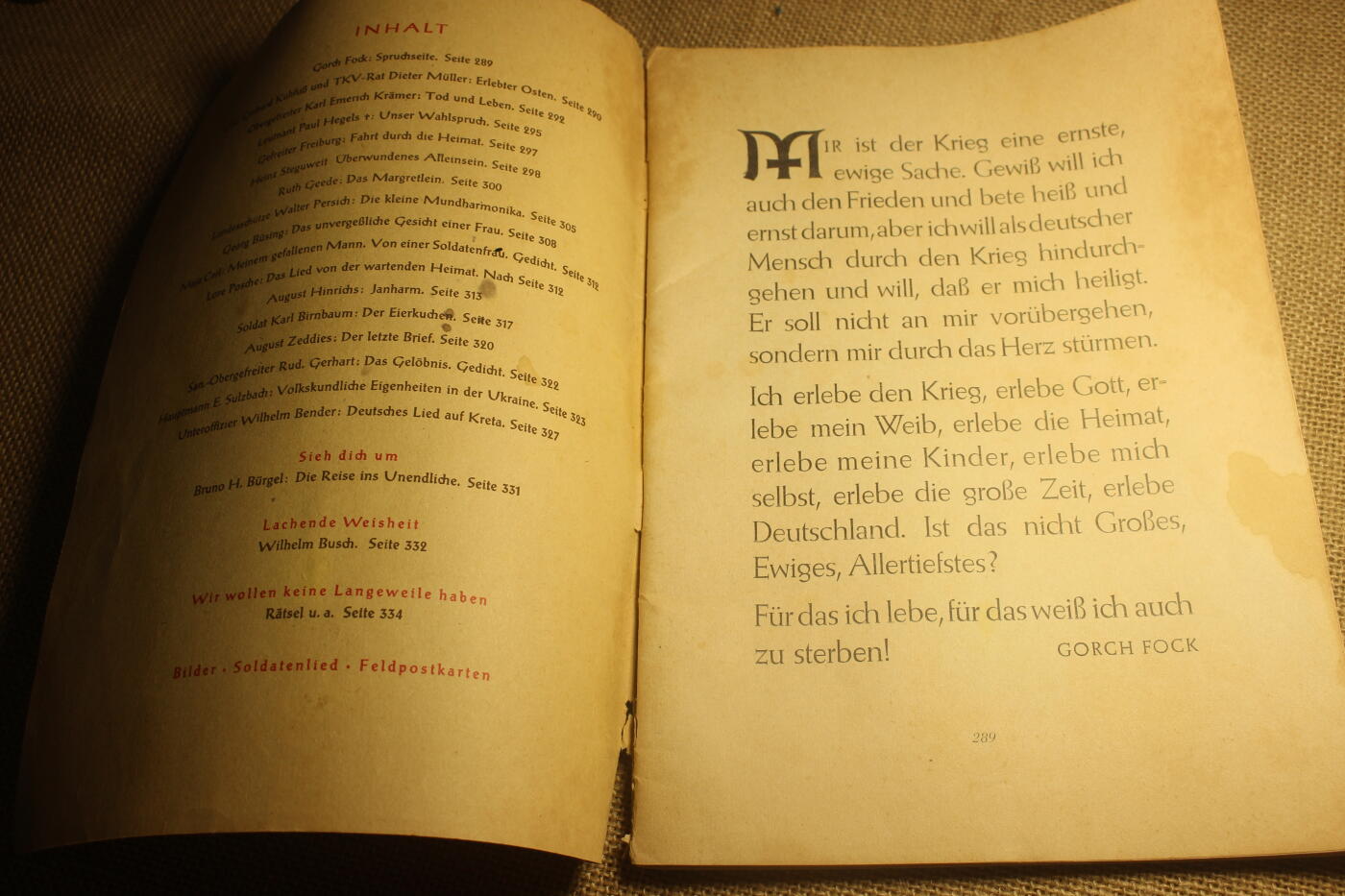 2026.3.14德系主题拍卖 德三士兵周刊，1942年第7期，国防军统帅部出版，合计46页，包含了一些小故事和东线的民俗文化等，夹页带战地明信片，年代久远纸张略有痕迹，结构完好