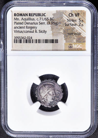 【俄甄集藏】2026年(049)03-18星期三 晚 19:30 全场包邮 - 古罗马共和国公元前65年勇气之神维尔图斯西西里岛平叛1狄纳里银皮铜芯纪念币，NGC ChVF (Str 5/5, Sur 2/5)，罗马造币厂打制，制币官Man. Aquillius m.f，正面勇气之神维尔图斯面右像，背面马尼乌斯阿奎利乌斯身着军装手拿盾牌，旁边跪着的西西里的拟人女性形象，盒体有两处小磕损，见详图