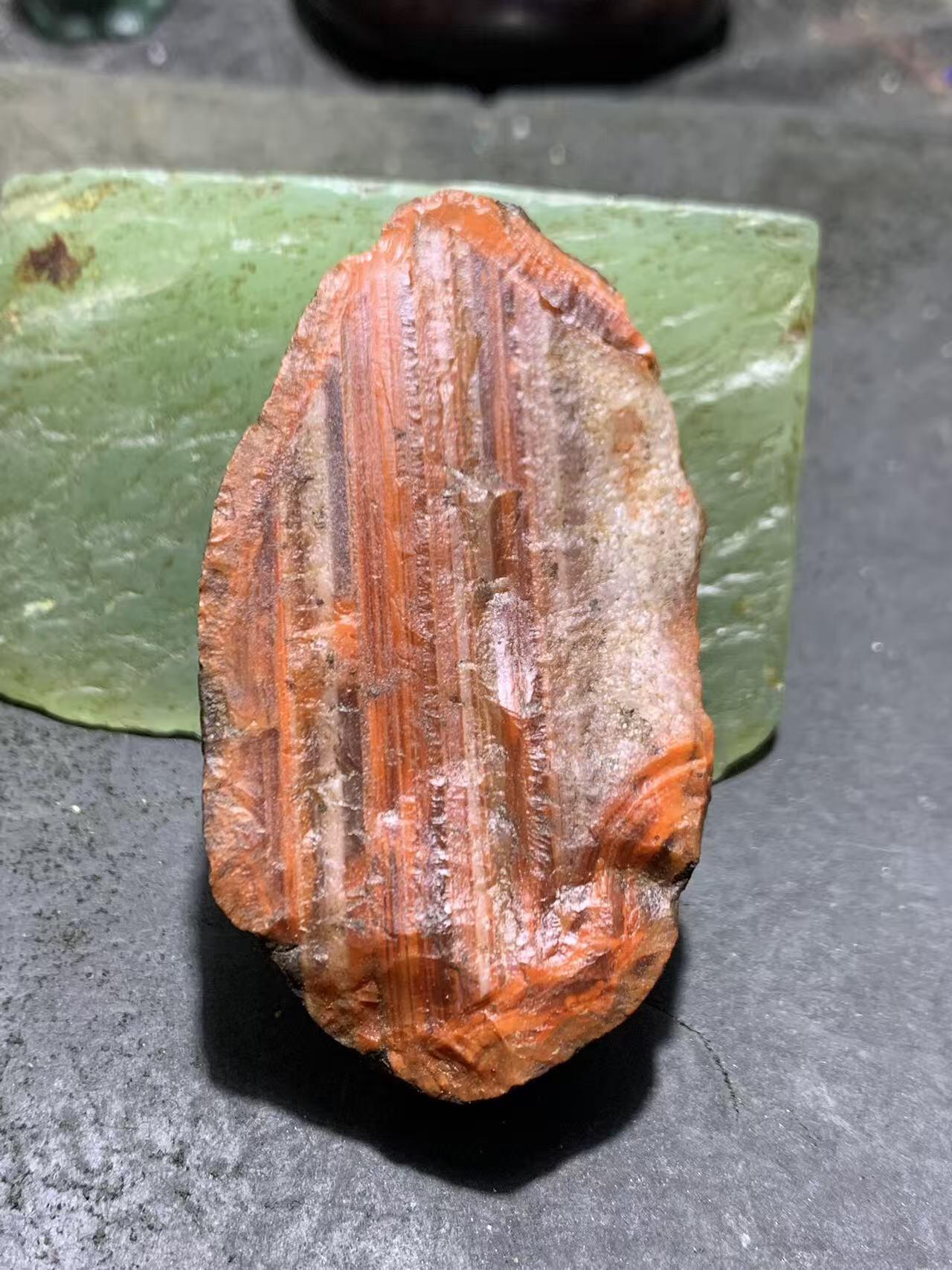 精美原皮冰飘千层纹大开窗料南红玛瑙原石一颗，