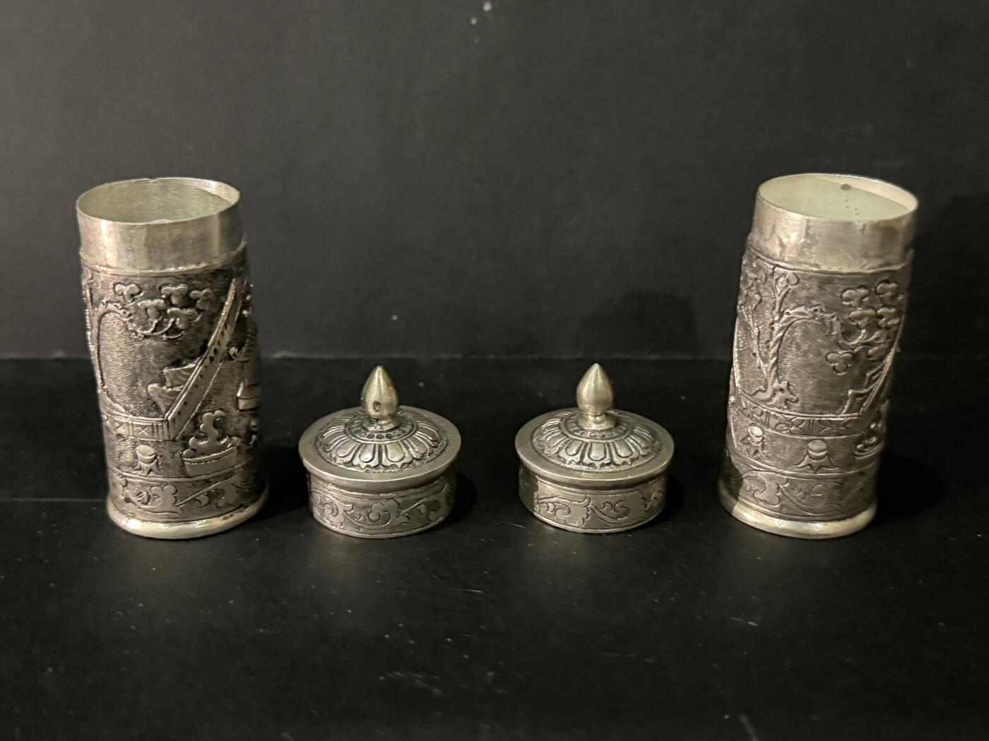 海外回流精品专场 法国回流清代银盒一对（高；6.5cm，重量合计40.4g，无银标）