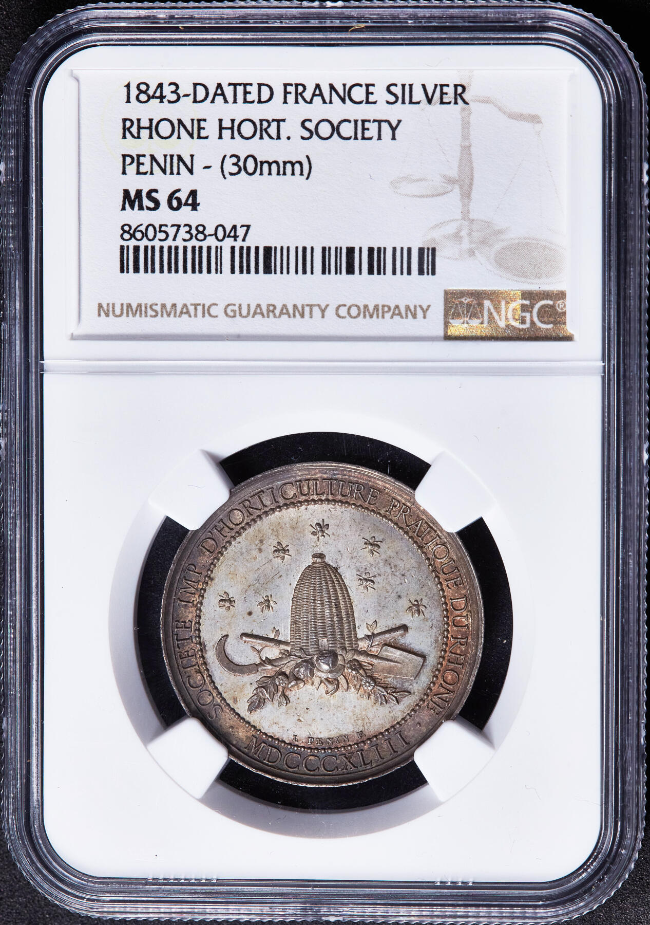 【俄甄集藏】2026年(049)03-18星期三 晚 19:30 全场包邮 法国1843年罗纳省园艺协会纪念银章，NGC MS64，五彩环彩老包浆，顶级状态，高浮雕，底板凝霜，设计精美