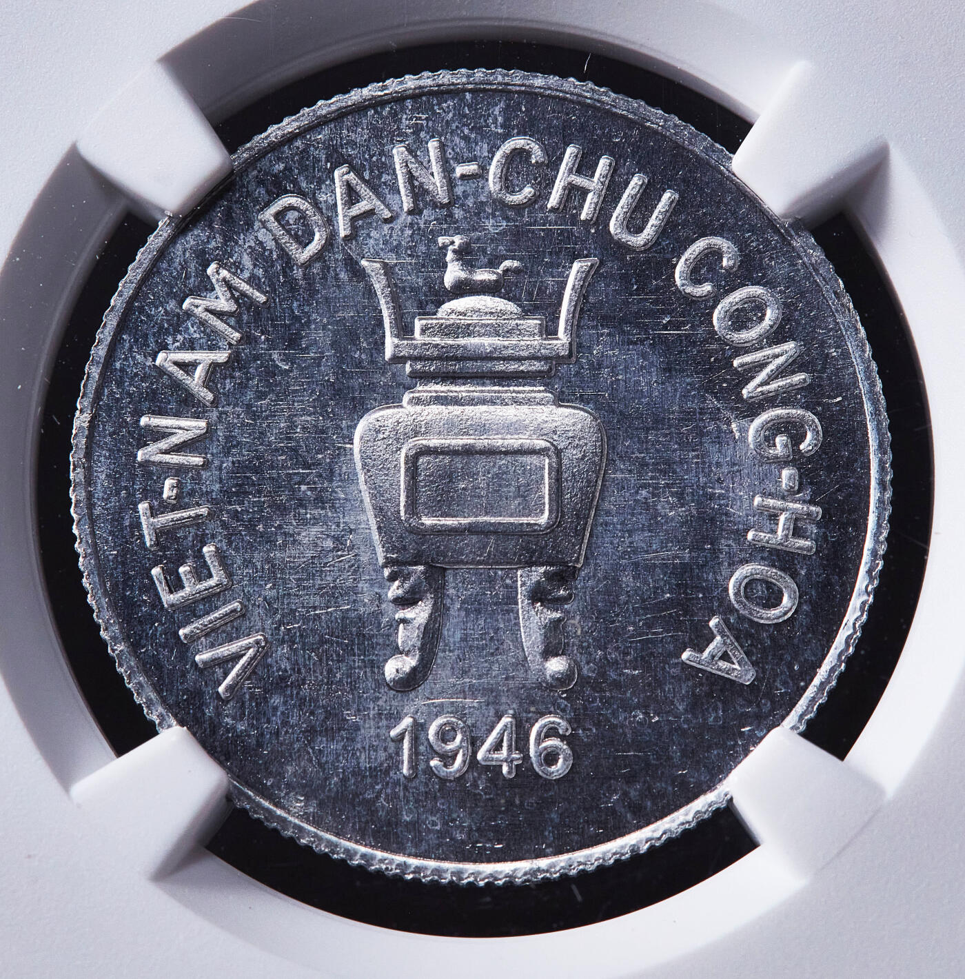 【俄甄集藏】2026年(049)03-18星期三 晚 19:30 全场包邮 越南1946年阳版香炉5毫铝币，NGC MS62，底板凝霜，细节犀利