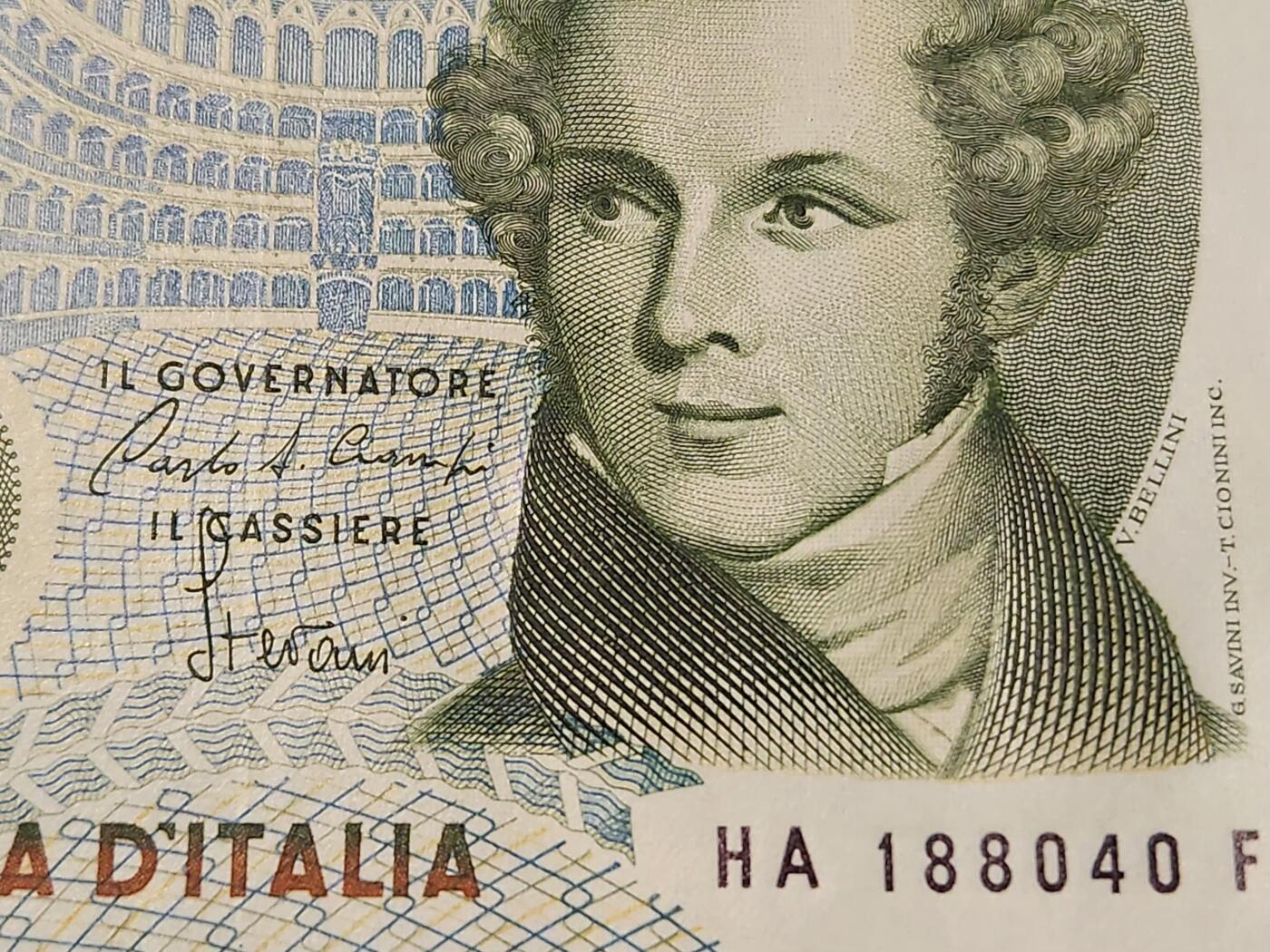 3月10号晚上8点 外国纸币自动截拍第36场 全新UNC 意大利5000里拉 1984年版 伏特 C-S 首签名1