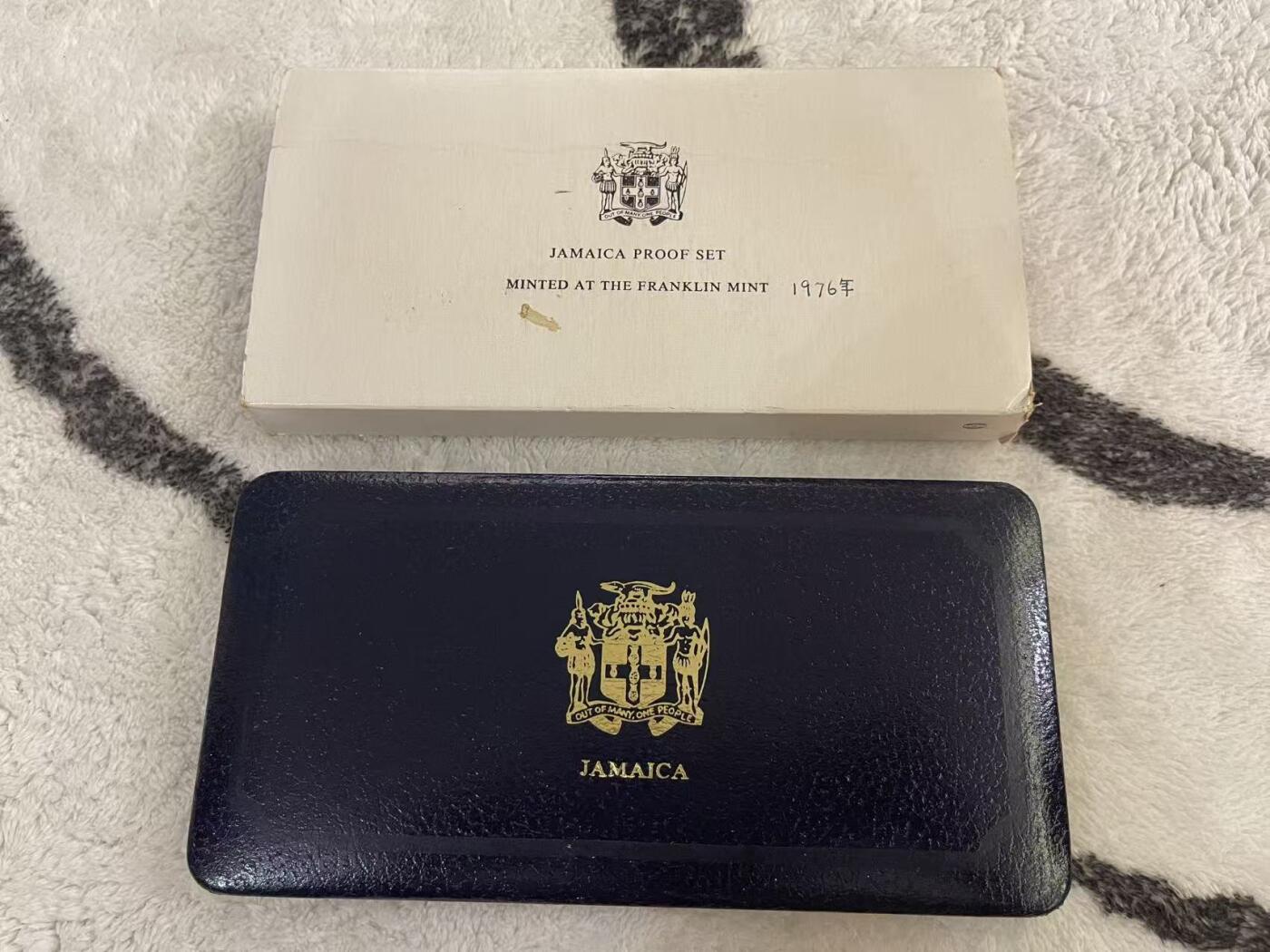 ❤️【币观天下】❤️ 第344期钱币秒杀拍卖场- 2026.3.6周五晚上6点半场 长期征集拍品  牙买加1976年官方精制银币套装 含两枚高值大银币 含纯银58克左右 盒证齐全