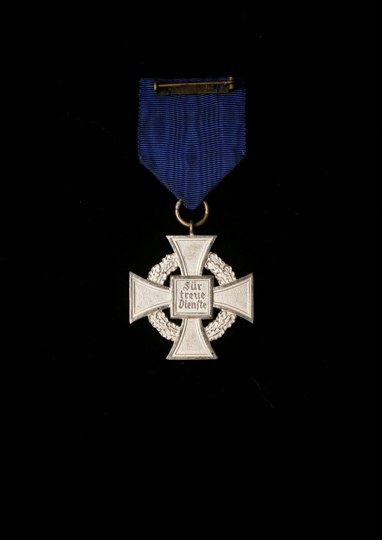 戎马世界章牌大赏第112期 德专场 公务员服役25年奖章 品相不错