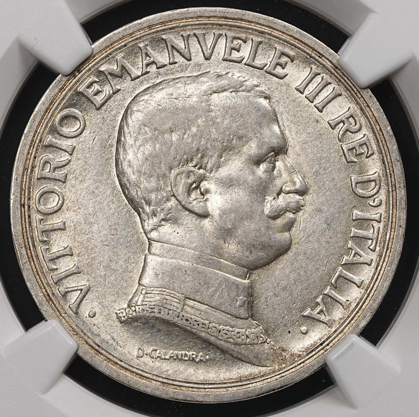 修遠堂世界钱币第107期 NGC AU55 1915年意大利马车2里拉银币