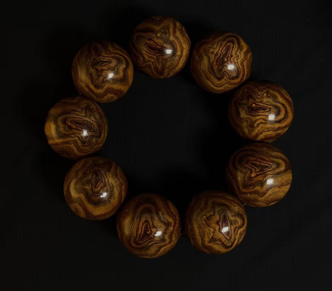 零元拍：超豪华鬼脸海南黄花梨大手持，44MM。太霸气了