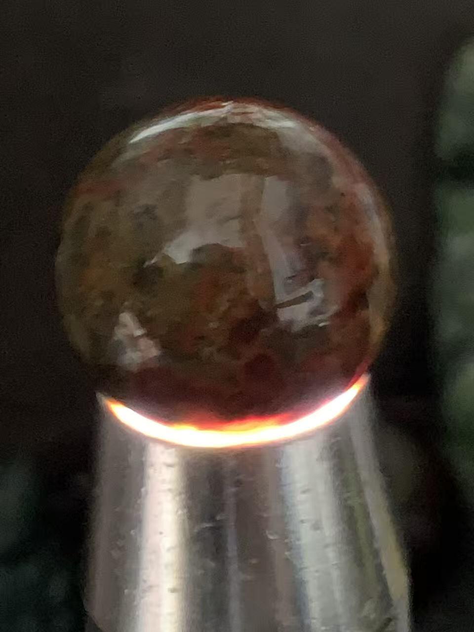 精美原皮冰飘草花纹战国红玛瑙圆珠一颗！