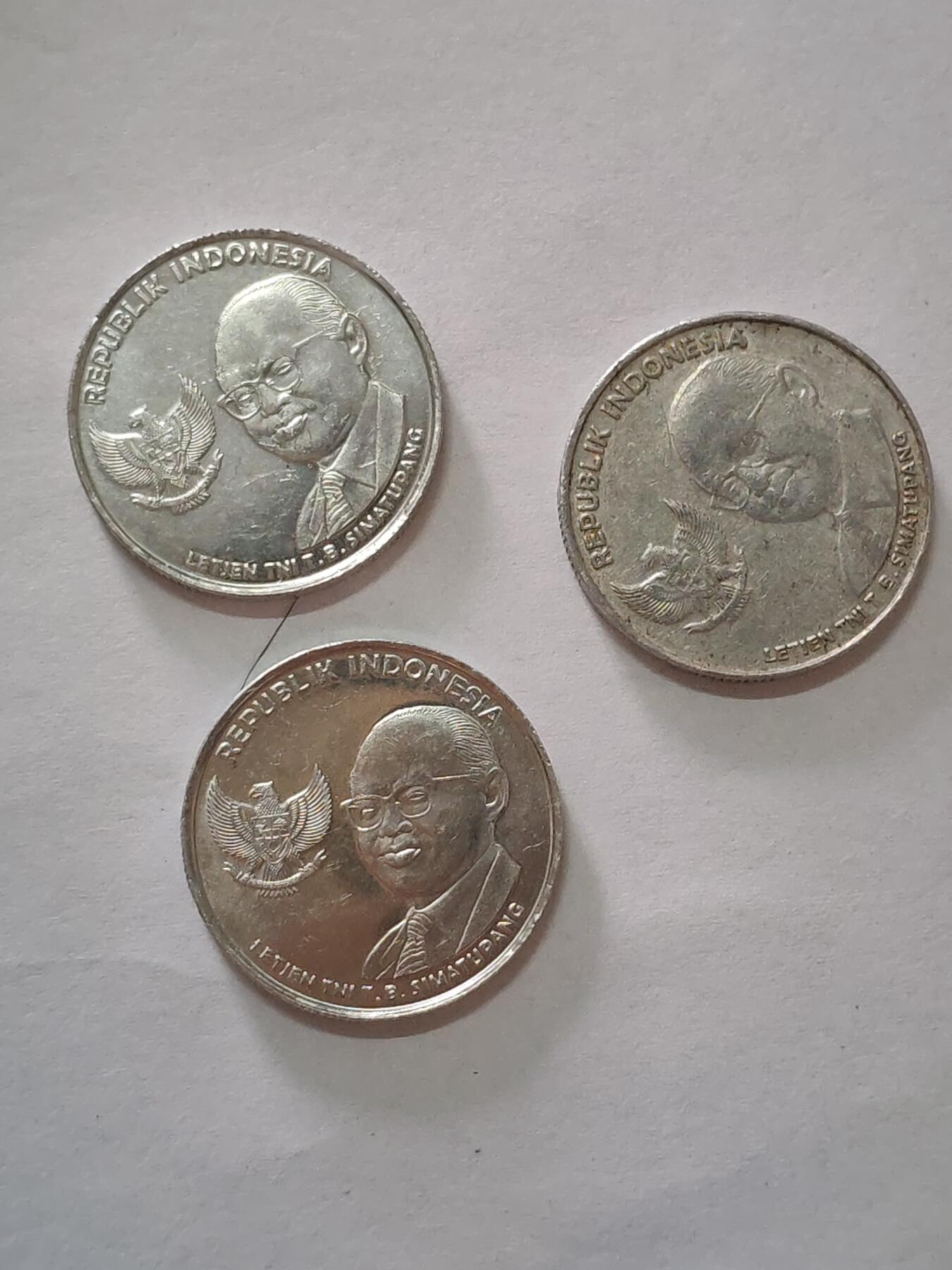 韵星假日军品类拍卖第45期 -- Rimey Holidays Militaria Auction 45 印尼五百卢比亚三枚 印尼硬币很少流通 因为汇率太低