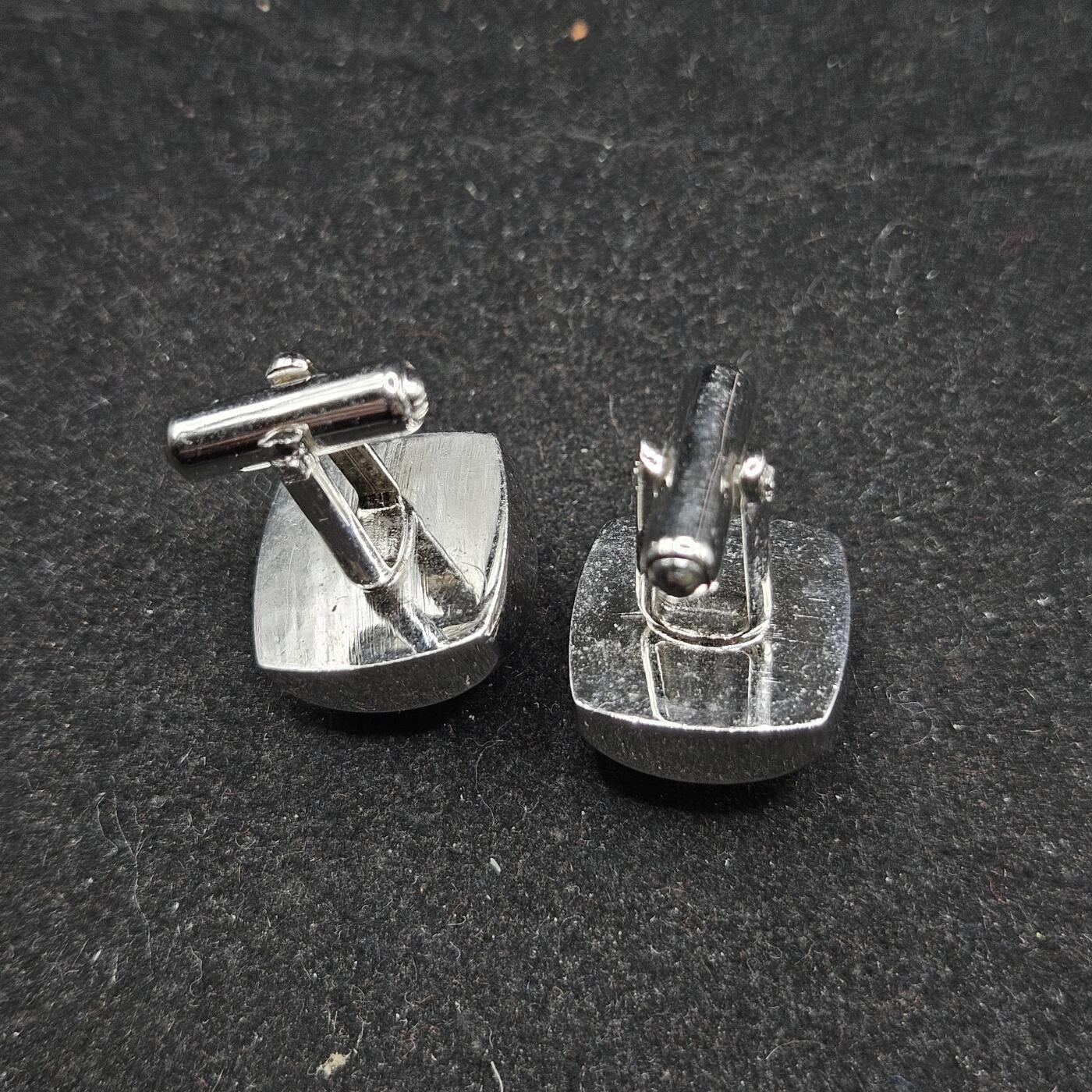 0元起拍勋章 第338期 咸鱼国勋章拍卖专场 3月15日（周日）下午6：00开始 日本中古袖扣一对