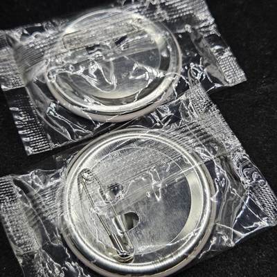 0元起拍勋章 第338期 咸鱼国勋章拍卖专场 3月15日（周日）下午6：00开始 日本陆/海自吧唧徽章两个