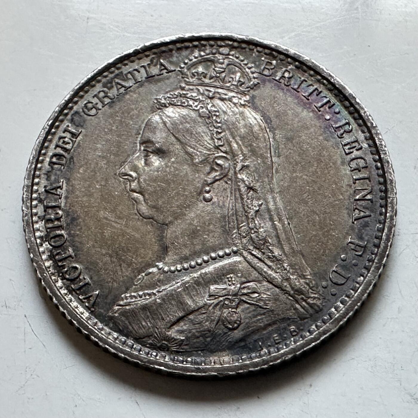 🌹外币初藏🌹🐯2026年第28场   每周二四六晚8️⃣点 接代拍 英国 1887年 维多利亚 6便士银币 92.5%银 2.83g 19.4mm 五彩好品