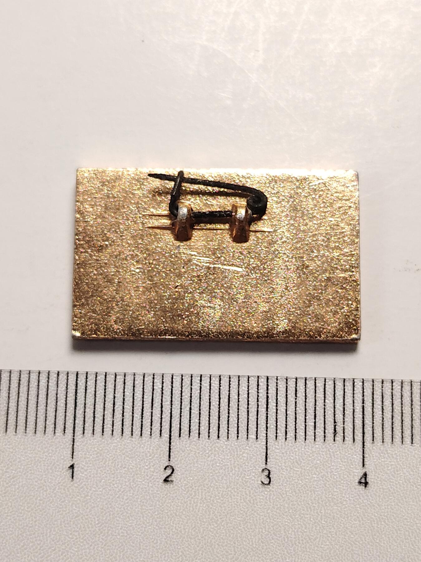 布加迪🐬～世界钱币(上海)🌾第 281 期 /  毛主席像章专拍 像章～上海人民公社彩章