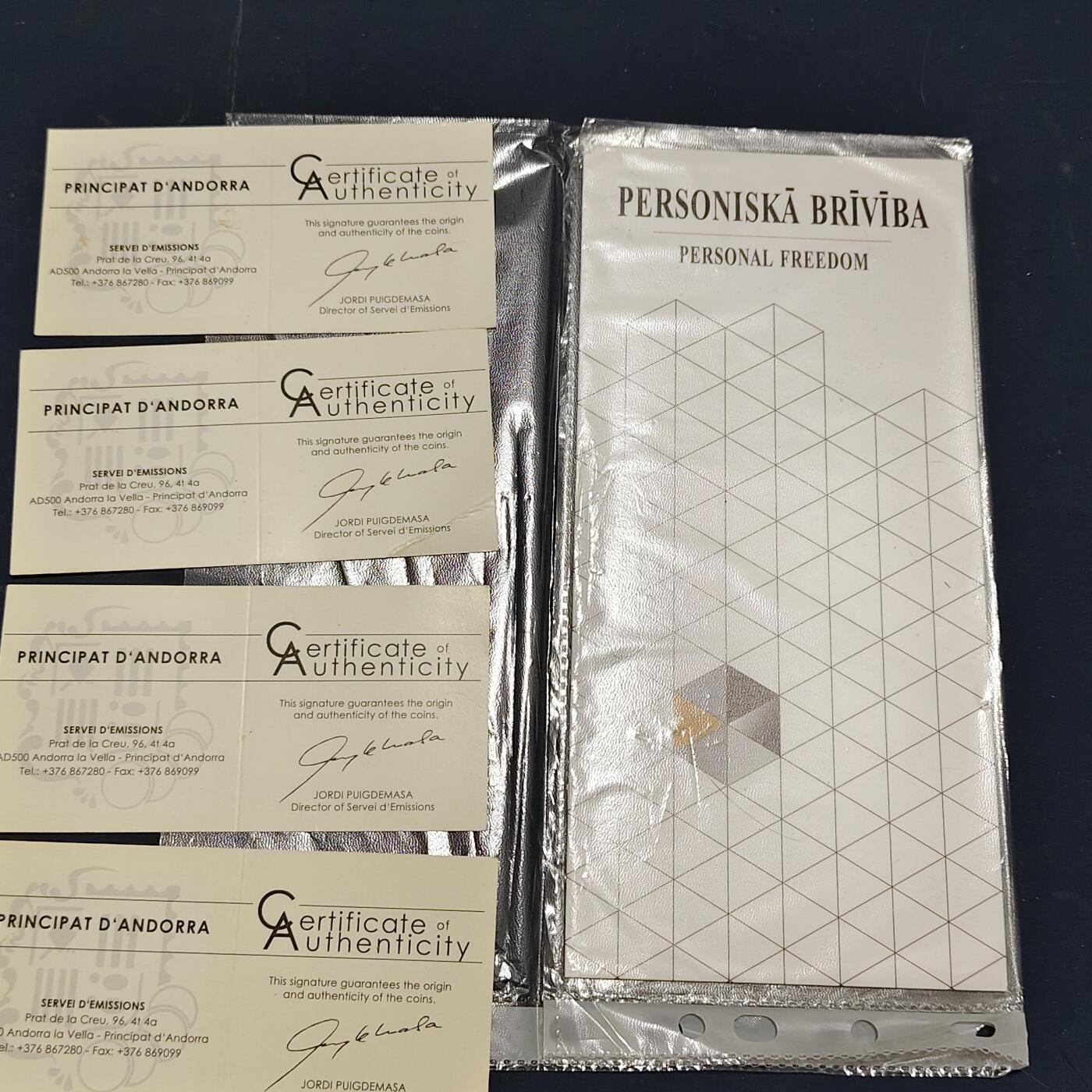 【全场包邮】纯粹捡漏拍510场 【收藏工具】世界各国各年份证书一批