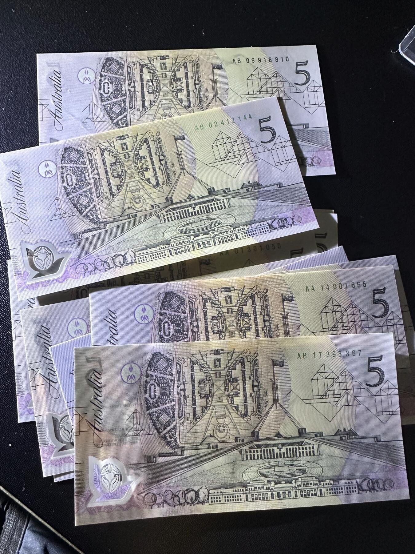 《外钞收藏家》第六百一十六期（精品场）（长期征集拍品、欢迎藏友们联系合作）