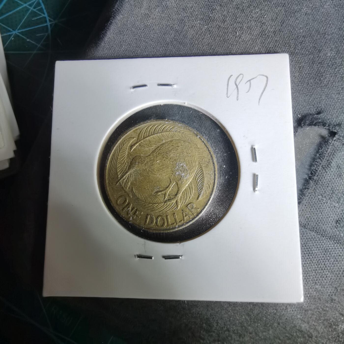 沼泽如烟--第1019场 新西兰1990年一元