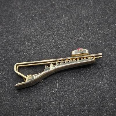 0元起拍勋章 第338期 咸鱼国勋章拍卖专场 3月15日（周日）下午6：00开始 日本中古领带夹