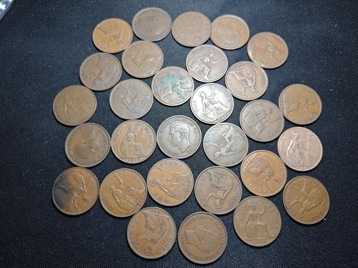 KK钱币收藏小铺   套币 批量/好品散币专场 2月预留时间 周末发货  英国乔六1便士铜币 29枚一组