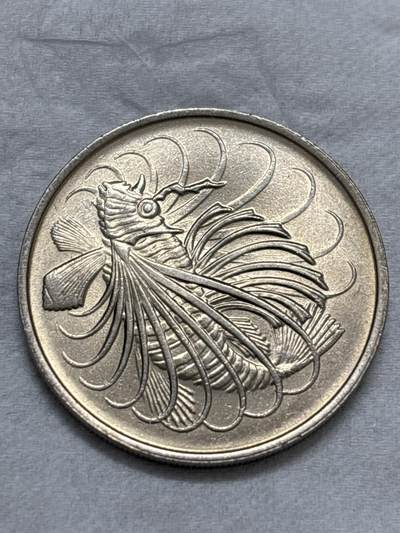 文馨钱币收藏第 296 场，长期接代拍业务 - 原光品相 1974 年新加坡 50 分狮子鱼