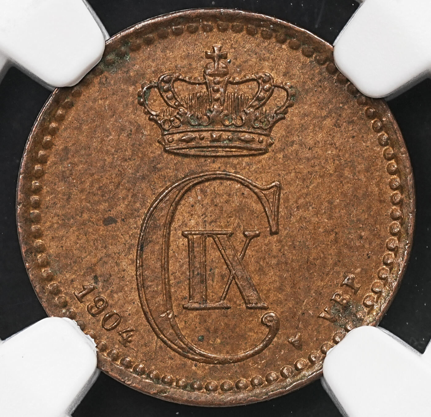 修遠堂世界钱币第107期 NGC评级 丹麦铜币两枚