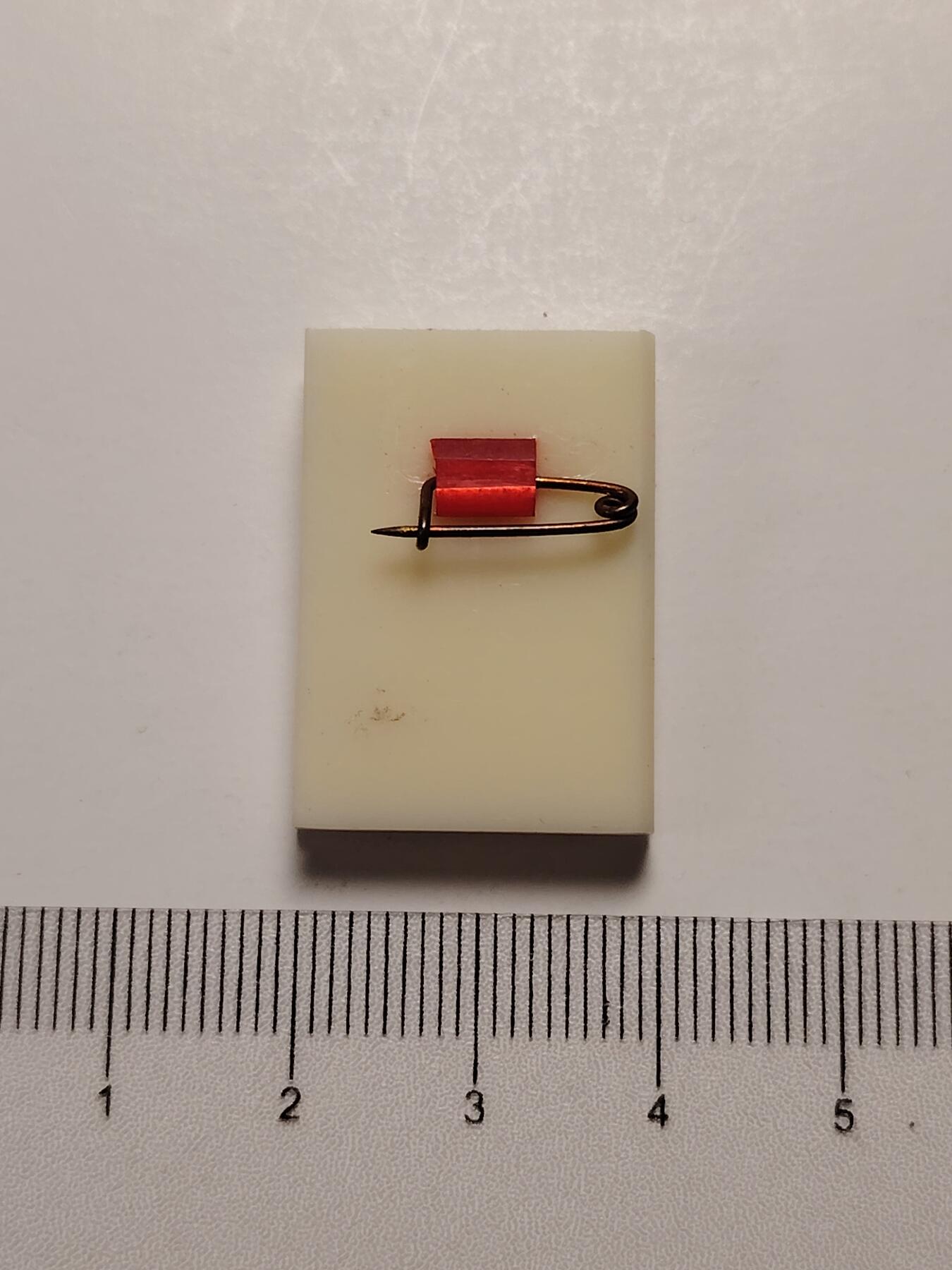 布加迪🐬～世界钱币(上海)🌾第 281 期 /  毛主席像章专拍 像章～毛泽东选集 /书本型