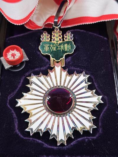 0元起拍勋章 第338期 咸鱼国勋章拍卖专场 3月15日（周日）下午6：00开始 日本三等旭日章 银制带盒略