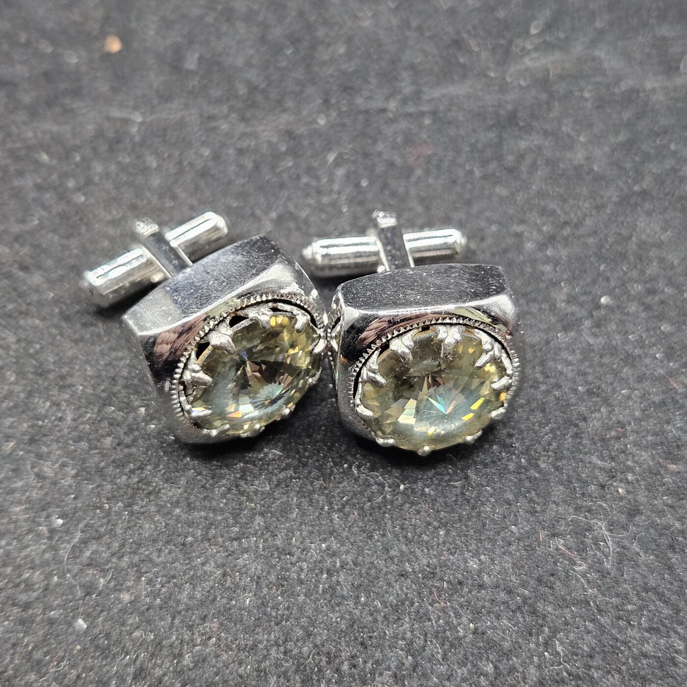 0元起拍勋章 第338期 咸鱼国勋章拍卖专场 3月15日（周日）下午6：00开始 日本中古袖扣一对