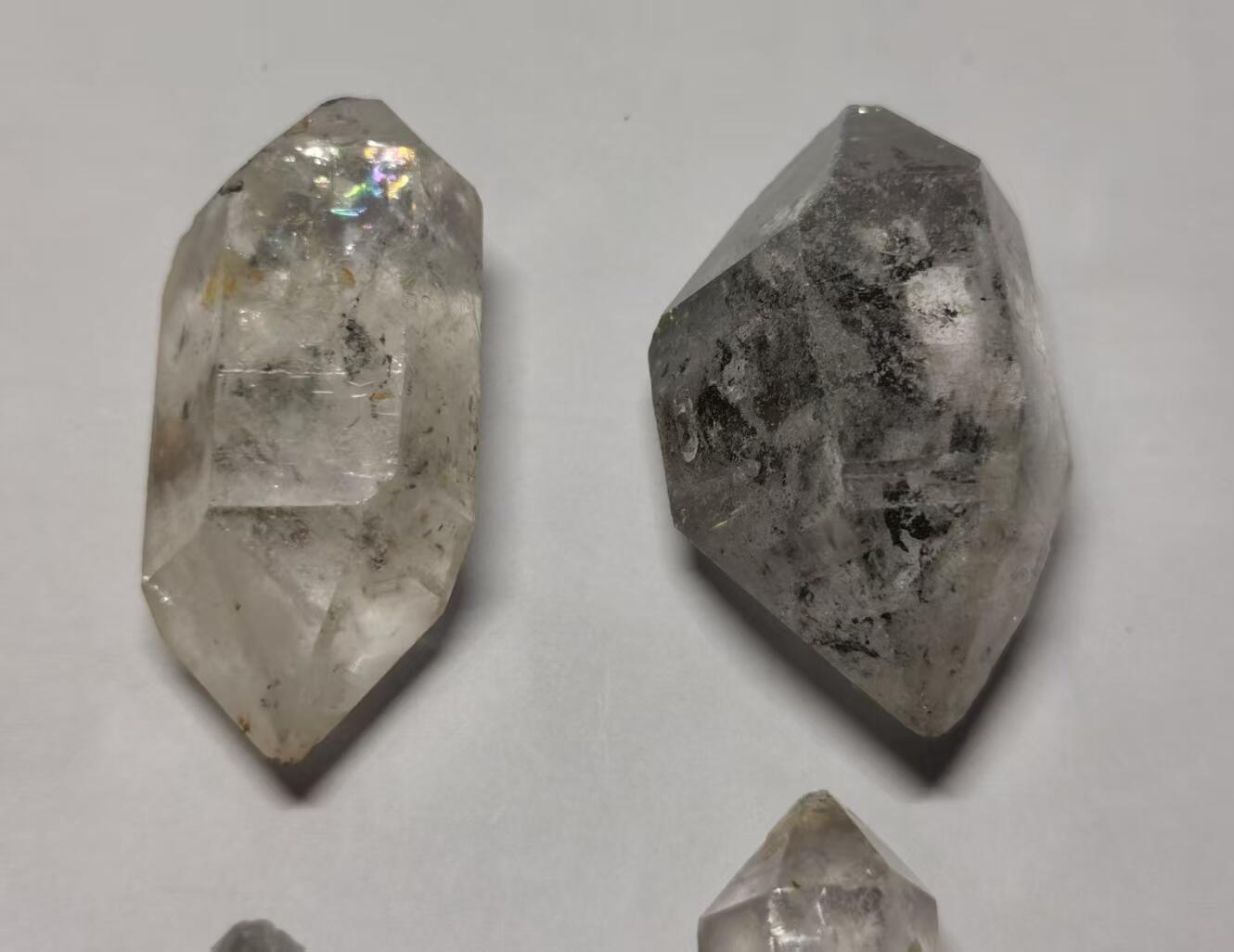 七河·藏家水晶矿标化石小拍（总第41期） 藏家出品X758（9）比较大块头的云贵闪灵水晶原石一组4件