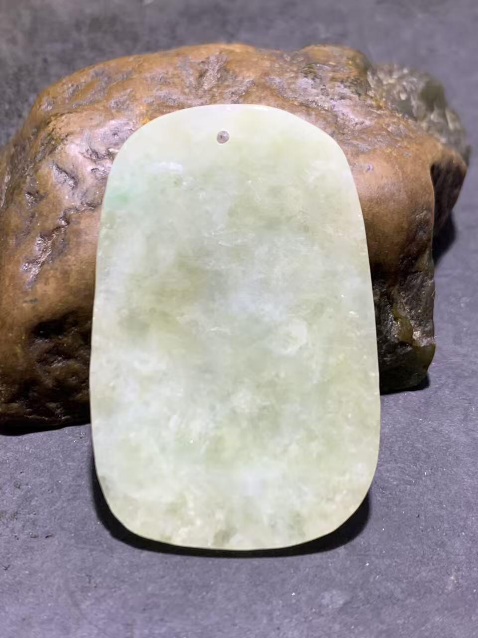 天然A货翡翠雕刻龟鹤延年牌子一个！