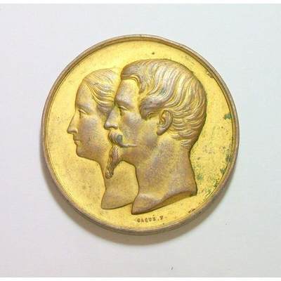 法国1850年前后 拿破仑三世与皇后高浮雕精制大镀金章 40MM - 法国1850年前后 拿破仑三世与皇后高浮雕精制大镀金章 40MM