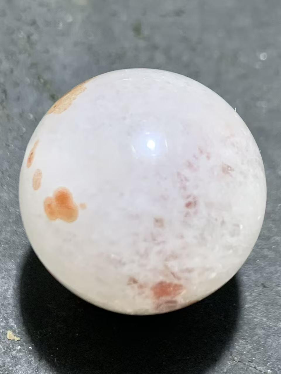 精美高玉化满冰飘糖心料飘朱砂点战国红玛瑙圆珠一个！