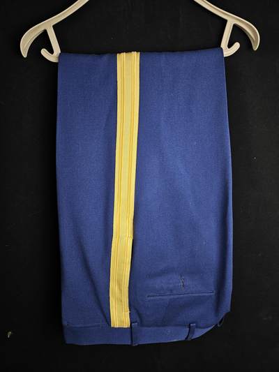 0元起拍勋章 第338期 咸鱼国勋章拍卖专场 3月15日（周日）下午6：00开始 美国陆军士官礼服一套 裤子马裤呢面料 胸围102 肩宽48 衣长76 袖长60 腰围83 裤长104