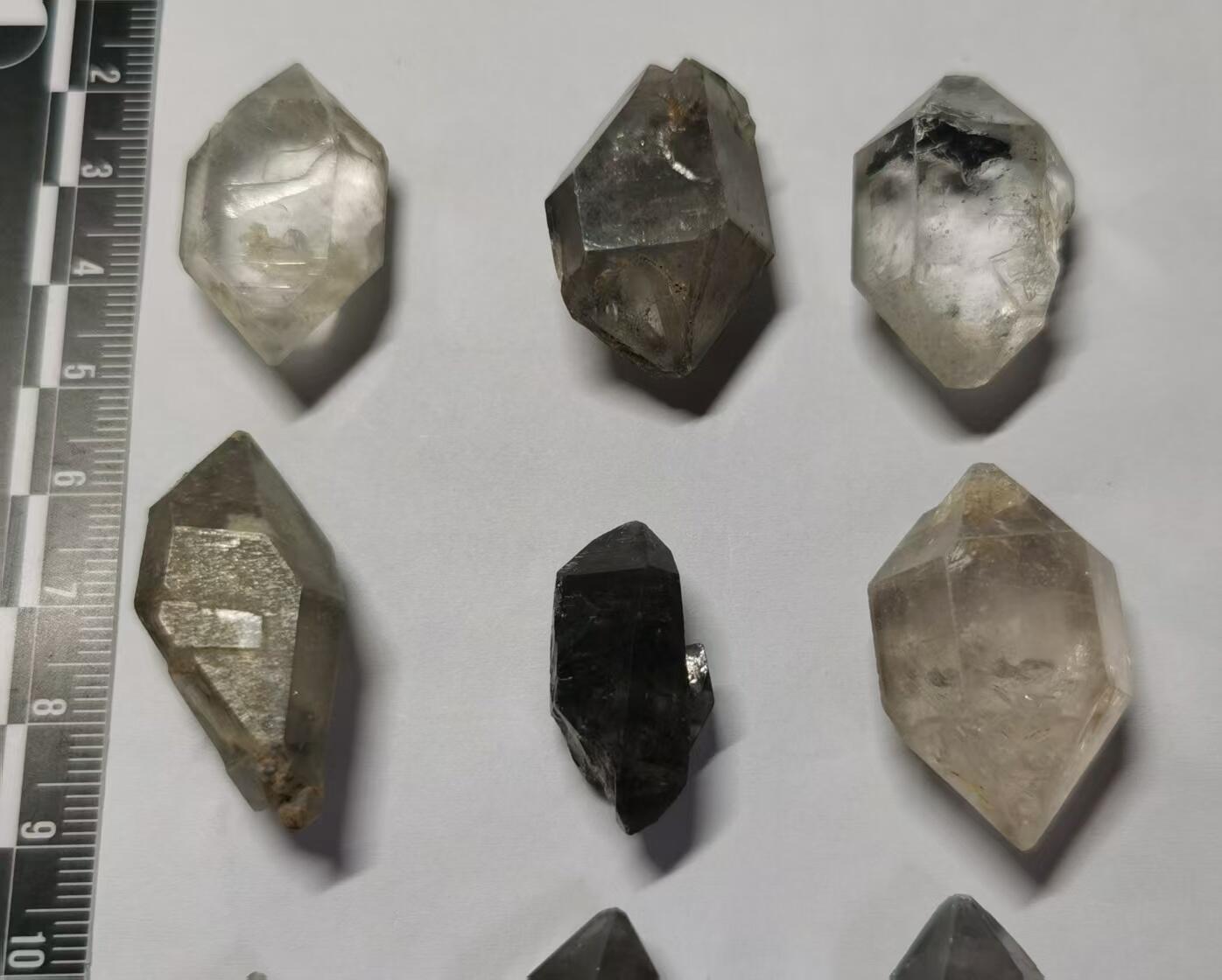 七河·藏家水晶矿标化石小拍（总第41期） 藏家出品X757（9）多品种云贵闪灵水晶原石一组9件 总重量共约80多克