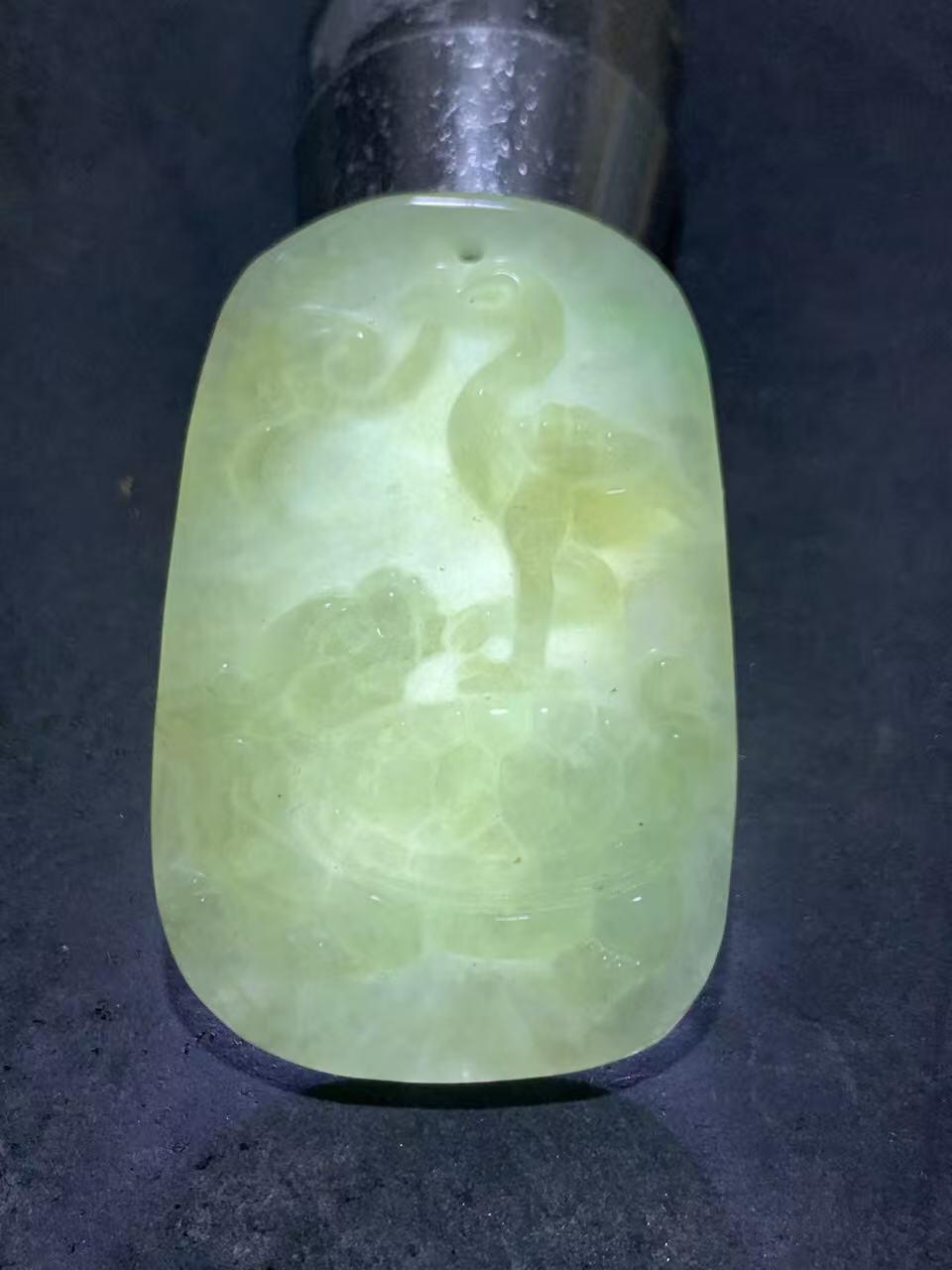 天然A货翡翠雕刻龟鹤延年牌子一个！