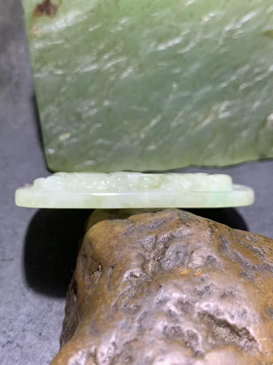 天然A货翡翠雕刻龟鹤延年牌子一个！