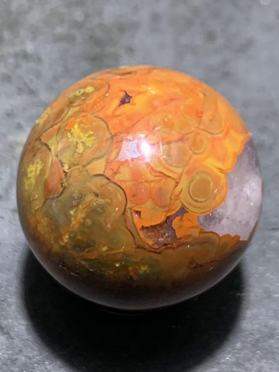 精美草花纹冰飘战国红玛瑙圆珠一颗！