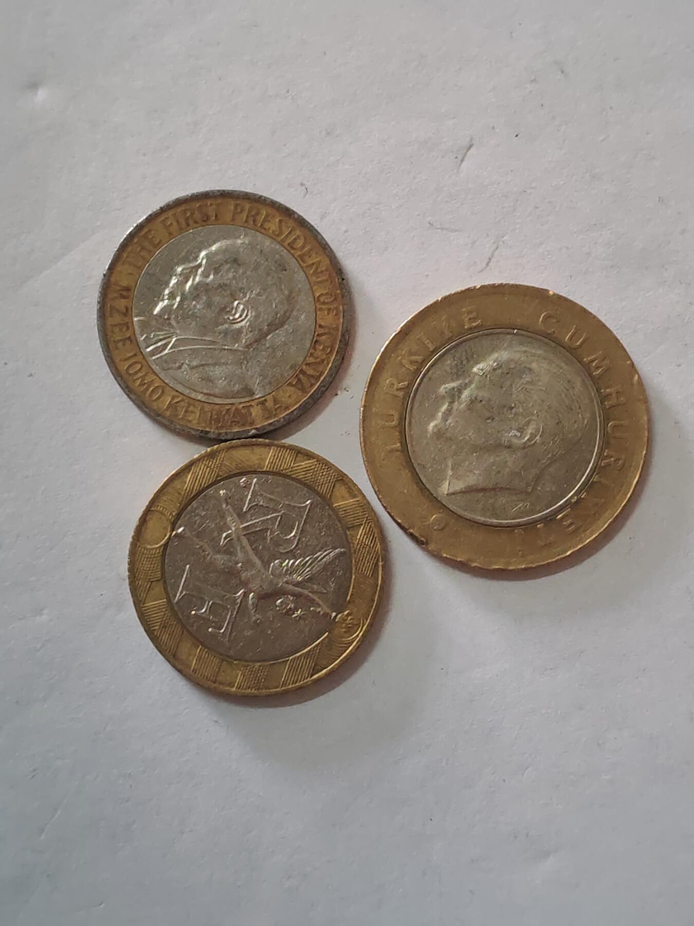 韵星假日军品类拍卖第45期 -- Rimey Holidays Militaria Auction 45 双色币一组 土耳其里拉 肯尼亚先令 法国法郎