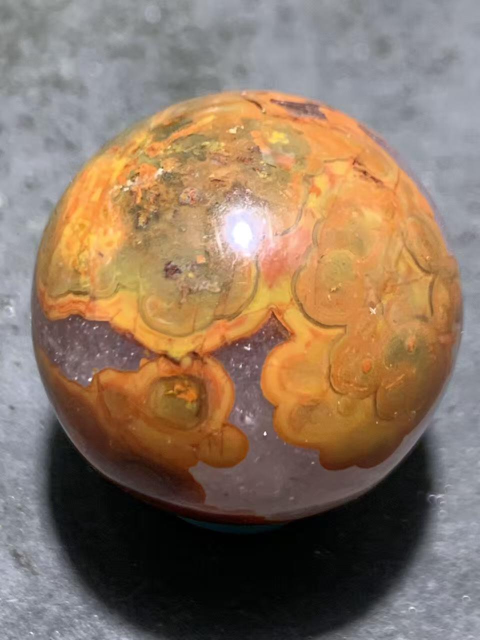 精美草花纹冰飘战国红玛瑙圆珠一颗！